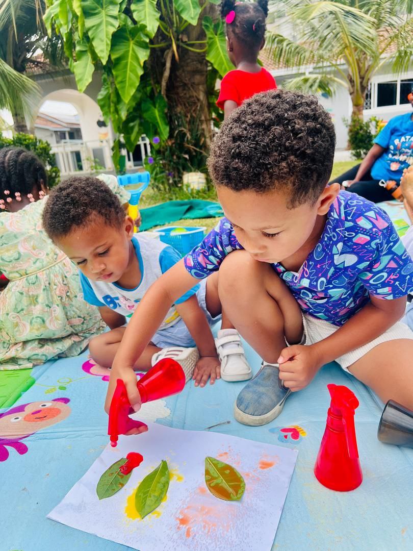 photo_6048360791373105453_y